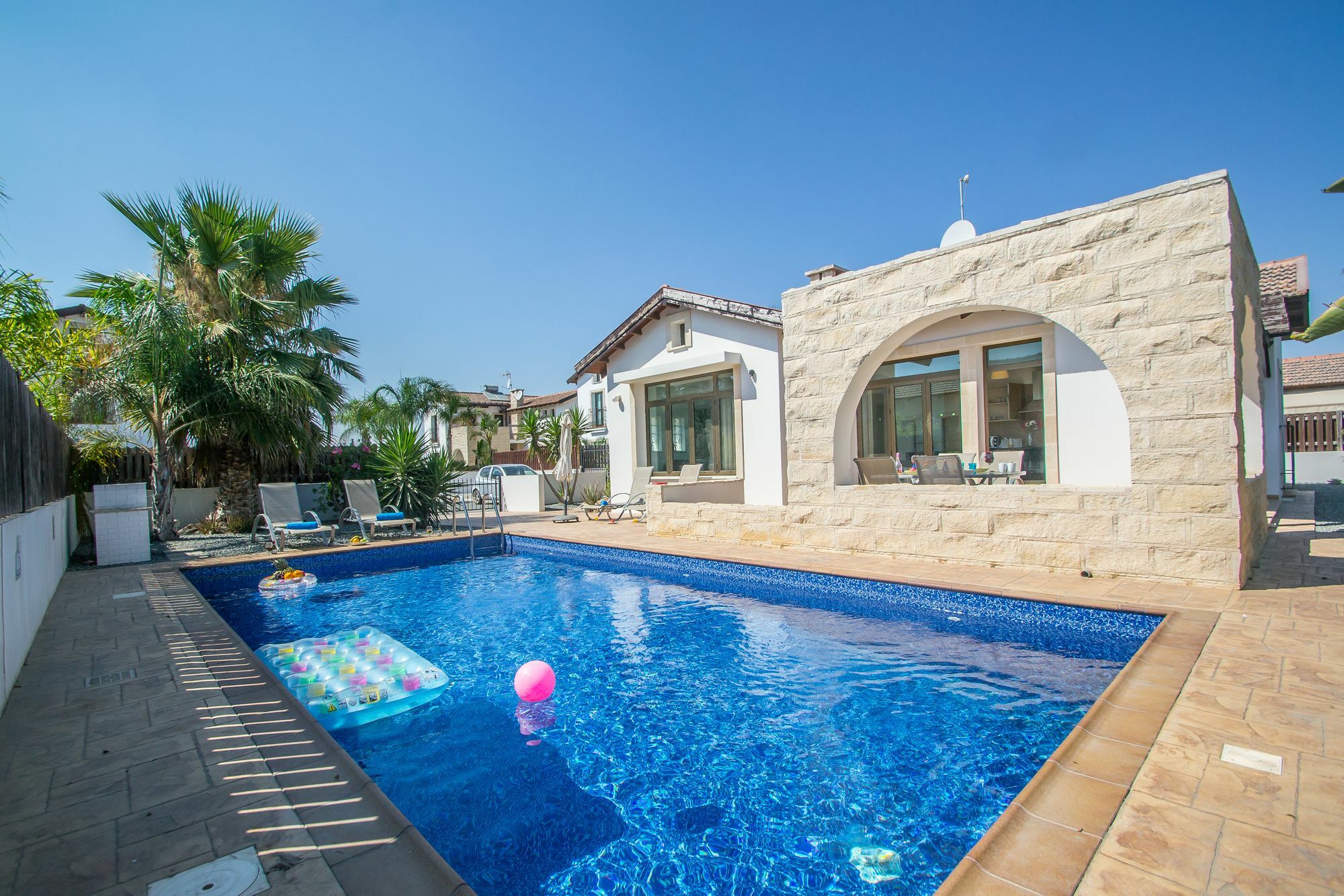 Rada'S Vacation Home Айя-Напа Екстер'єр фото